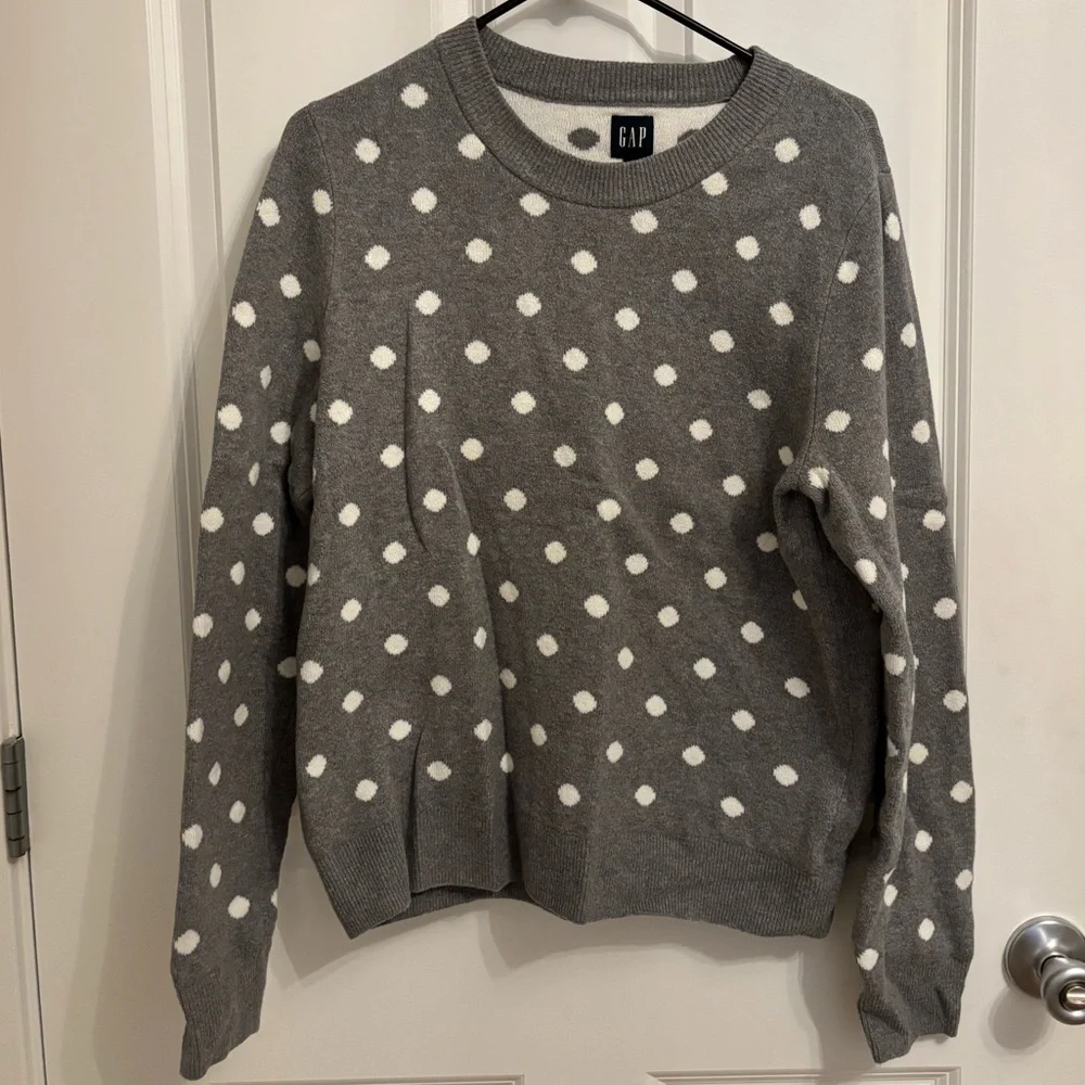 GAP Gray and White Polka Dot Sweater - Picture 1 of 3